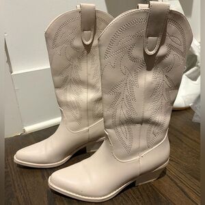 Madden Girl Cream Heeled Cowboy Cowgirl Boots